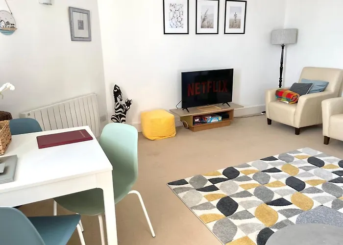 Sea View Family Stay By Beach Gym & Parking