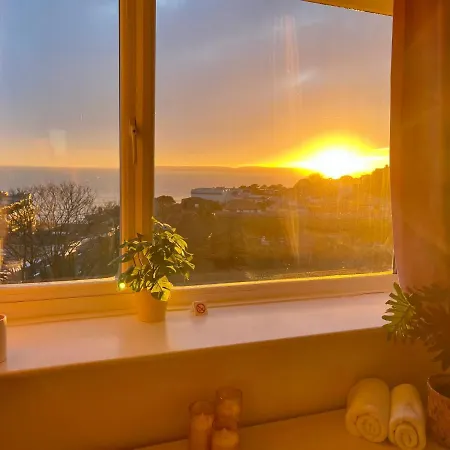 Sea View Family Stay By Beach Gym & Parking Bournemouth Exterior foto