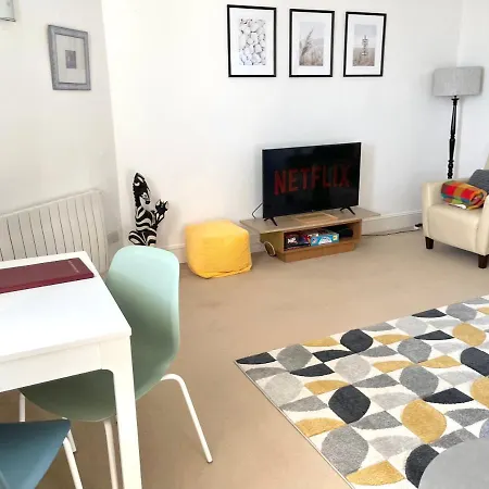 Sea View Family Stay By Beach Gym & Parking Bournemouth Exterior foto