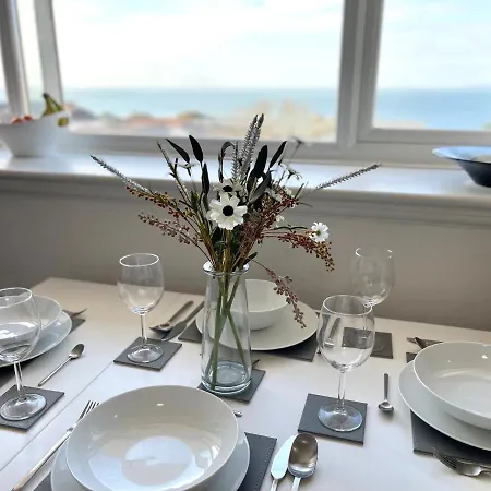 Sea View Family Stay By Beach Gym & Parking Bournemouth Exterior foto